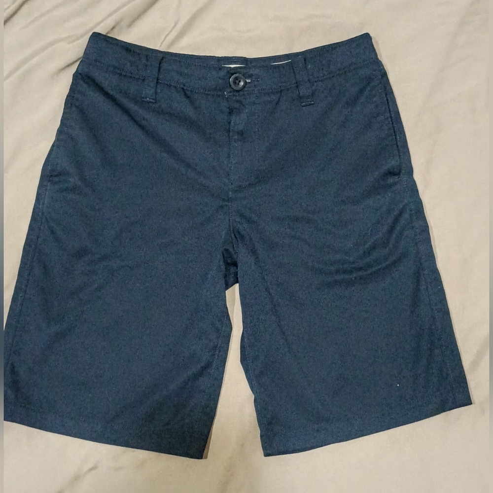 Under Armour Boys Size 10 Navy Golf Shorts